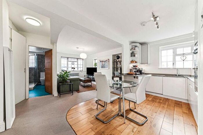 1 Bedroom Flat For Sale In Goldhawk Road, London, W6