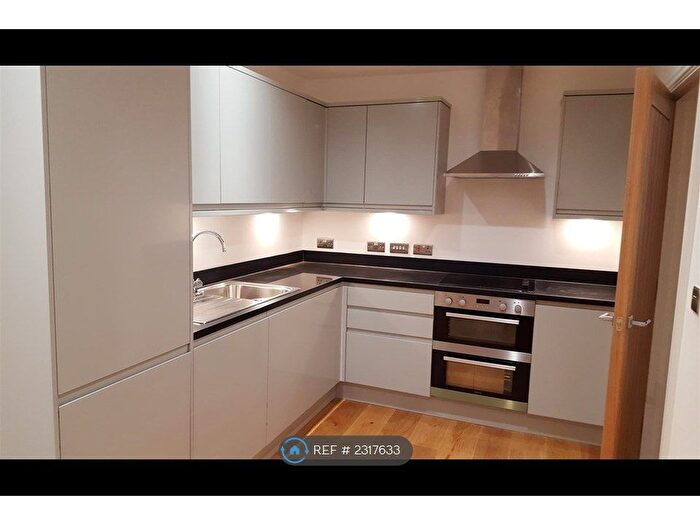 2 Bedroom Flat To Rent In Addington Road, South Croydon, CR2