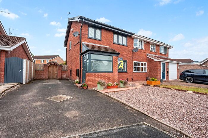 3 Bedroom Semi Detached House For Sale In Muirfield Close, Fearnhead, WA2