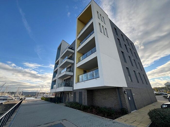 2 Bedroom Apartment For Sale In Edgewater, Chatham, Kent, ME4