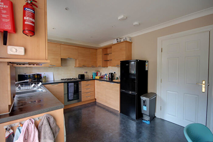 6 Bedroom House To Rent In Faraday Court (L), Durham, DH1