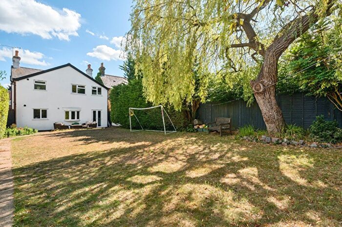 3 Bedroom Detached House For Sale In Eastfield Road, Burnham, Buckinghamshire, SL1