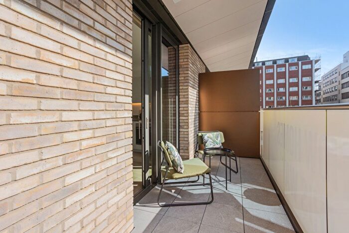 Flat For Sale In Macclesfield Road, London, EC1V