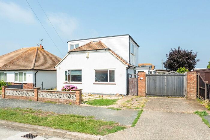 4 Bedroom Detached House For Sale In Russell Drive, Whitstable, Kent, CT5