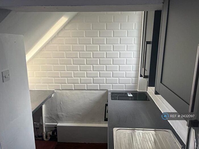 2 Bedroom Terraced House To Rent In Moorlands Road, Birkenshaw, Bradford, BD11