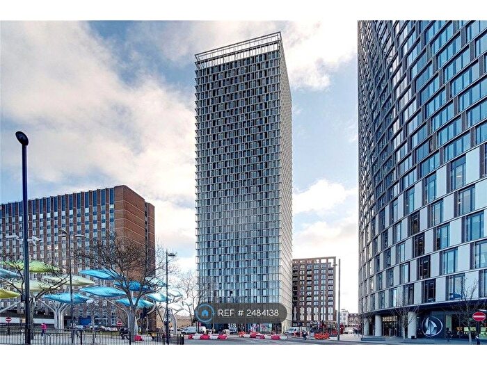 2 Bedroom Flat To Rent In Stratosphere Tower, London, E15