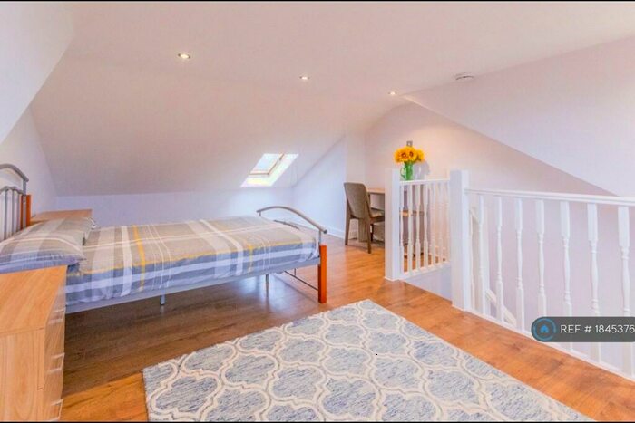 4 Bedroom Terraced House To Rent In Cleveland Road, Southsea, PO5