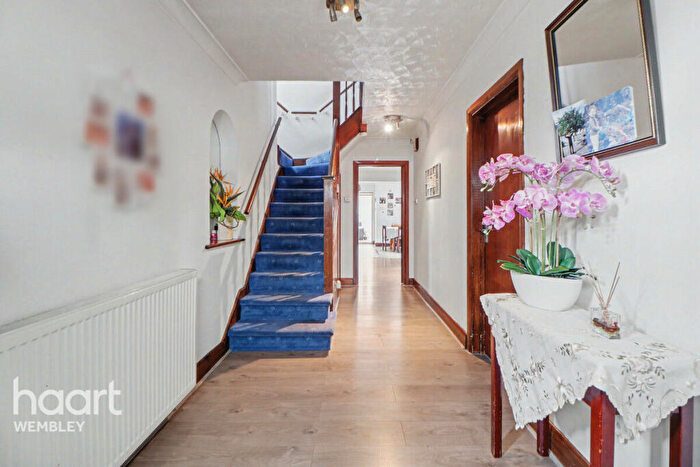 4 Bedroom Detached House For Sale In Wembley, HA0
