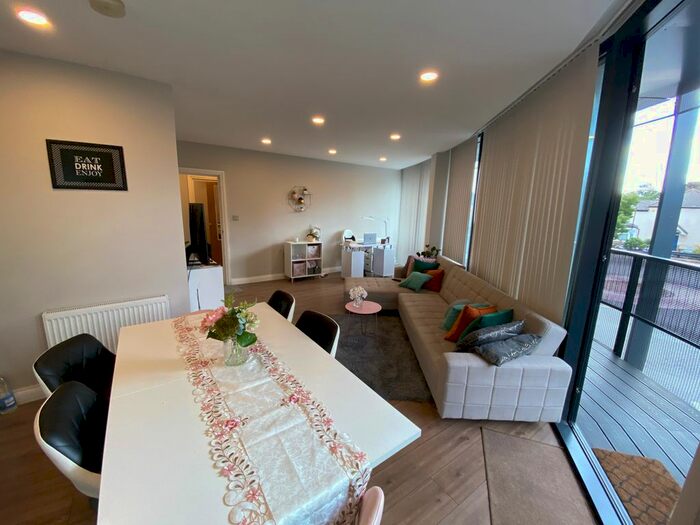 2 Bedroom Flat To Rent In Ron Leighton Way, East Ham, E6