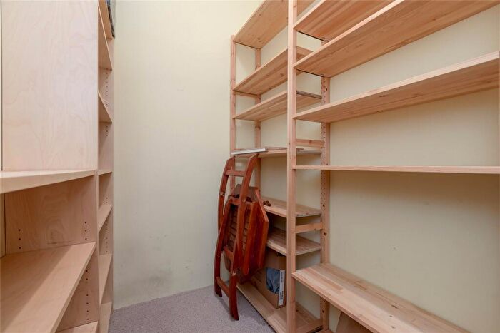 1 Bedroom Apartment For Sale In Comely Bank Street, Edinburgh, Midlothian, EH4