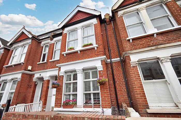 2 Bedroom Flat To Rent In Bollo Lane, London, W4