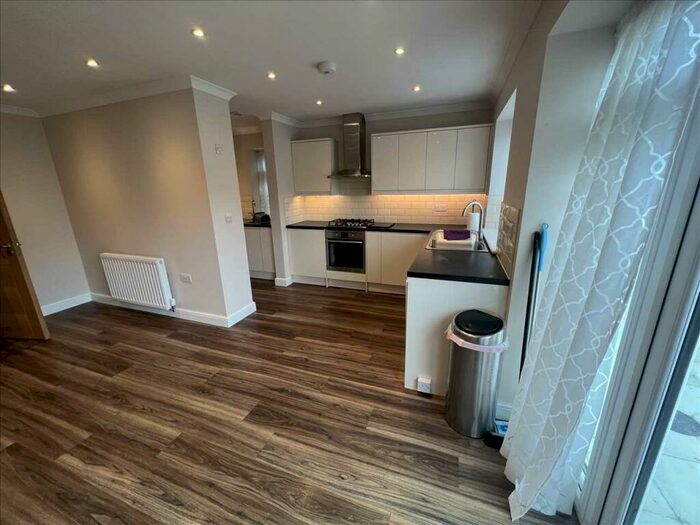 2 Bedroom Semi-Detached House To Rent In Tylney Road, Bromley, BR1