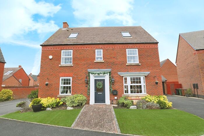6 Bedroom Detached House For Sale In Herdwick Drive, Evesham, WR11