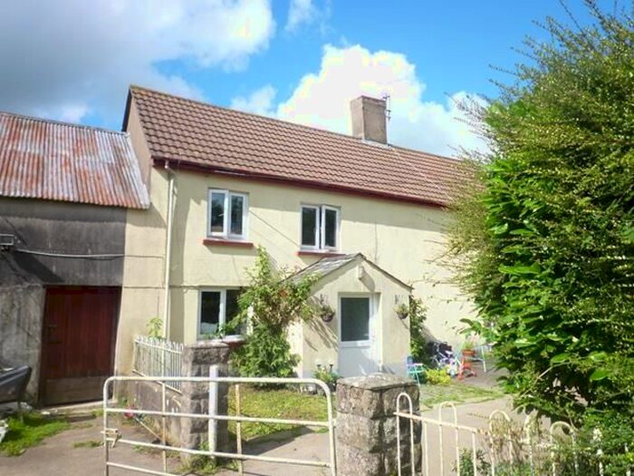 4 Bedroom Semi-Detached House To Rent In Madworthy, Beaworthy, EX21