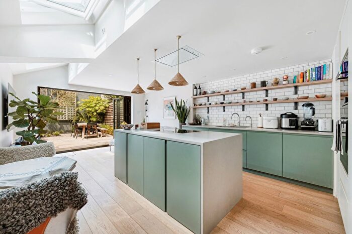 4 Bedroom Terraced House To Rent In Antrobus Road, London, W4