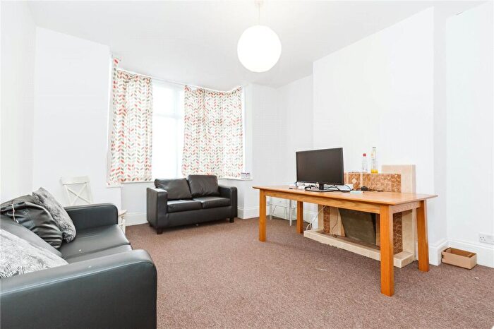 4 Bedroom End Of Terrace House To Rent In Toronto Road, Horfield, Bristol, BS7