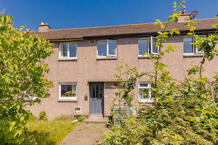 1 Bedroom Flat For Sale In / Christian Crescent, Edinburgh, EH15