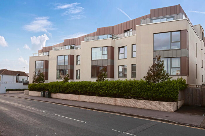 2 Bedroom Apartment To Rent In South Street, Lancing, BN15