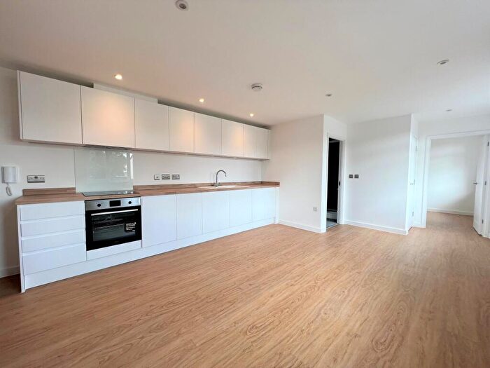 1 Bedroom Flat To Rent In Church Street, Didcot, OX11