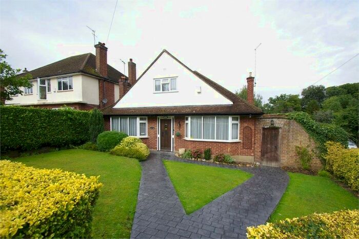 3 Bedroom Detached Bungalow To Rent In St Peters Way, Chorleywood, Rickmansworth, WD3