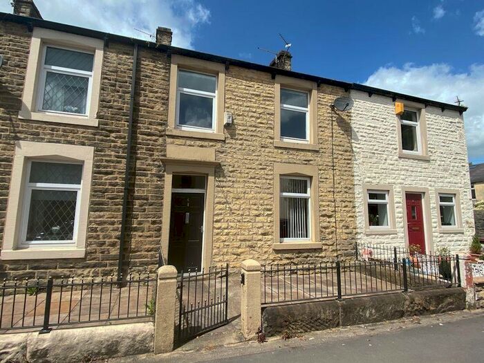 3 Bedroom Property To Rent In West View, Clitheroe, BB7
