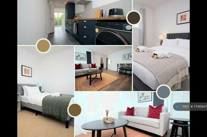 4 Bedroom End Of Terrace House To Rent In Chard Avenue Short Term Let, Llanrumney, Cardiff, CF3