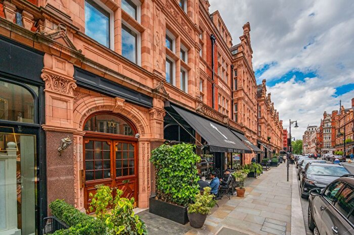 1 Bedroom Studio For Sale In Mount Street, Mayfair, London, W1K