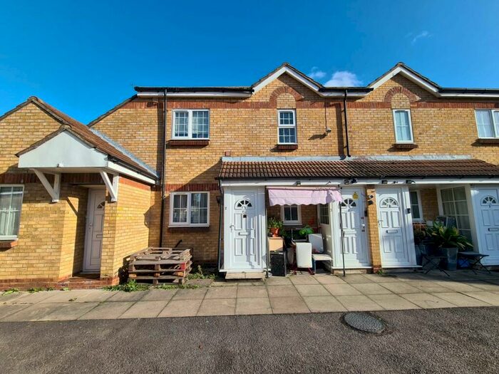 1 Bedroom Maisonette To Rent In Edinburgh Court, Plaistow, E13