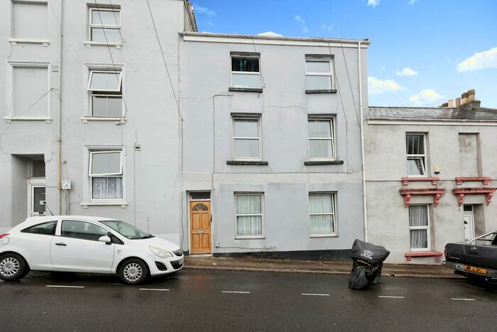 1 Bedroom Flat To Rent In Amity Place, Plymouth, PL4