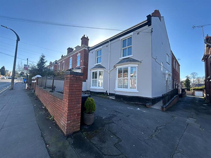 1 Bedroom Apartment To Rent In Worcester Street, Stourbridge, West Midlands, DY8