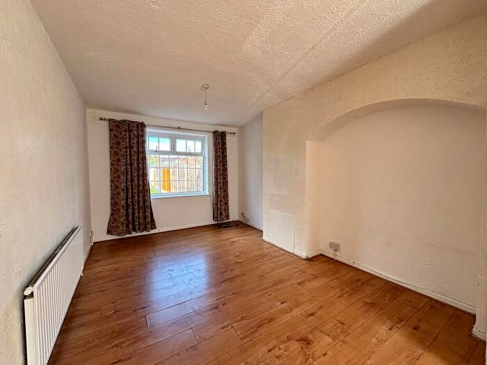 3 Bedroom Terraced House To Rent In Ford Road, Dagenham, RM10