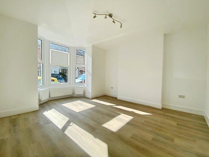 1 Bedroom Apartment To Rent In Britannia Road North, Southsea, PO5