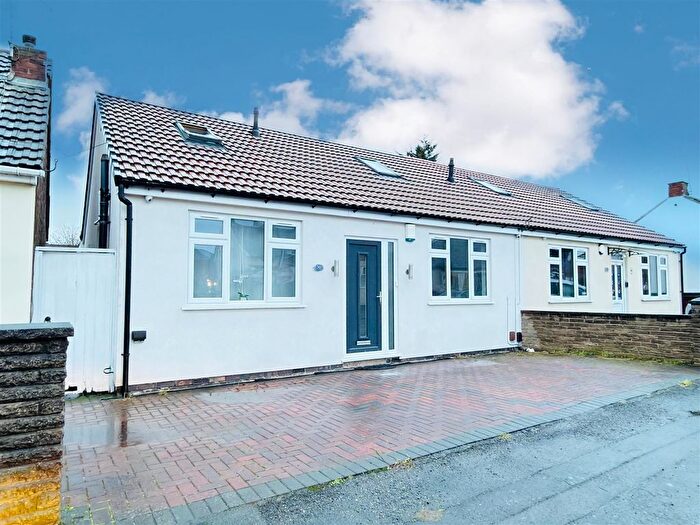 4 Bedroom Semi Detached Bungalow For Sale In St. Ives Road, Leicester, LE4