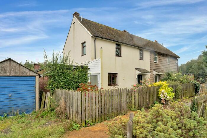 3 Bedroom Semi-Detached House For Sale In Hannahs Field, Ridlington, LE15