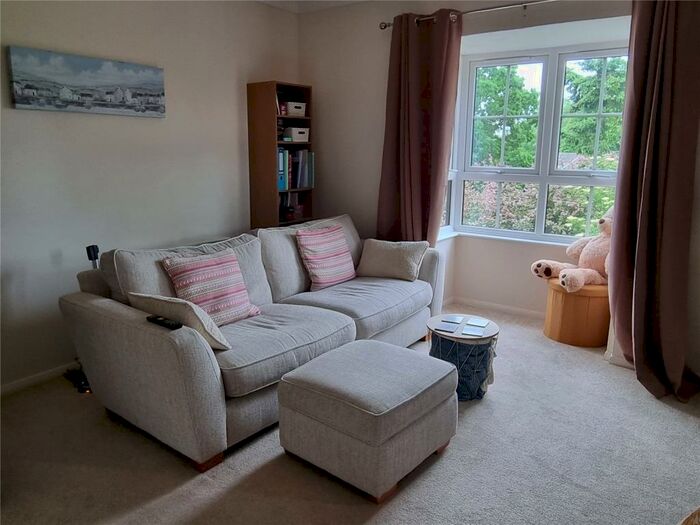 1 Bedroom Apartment To Rent In Elizabeth Court, PE30