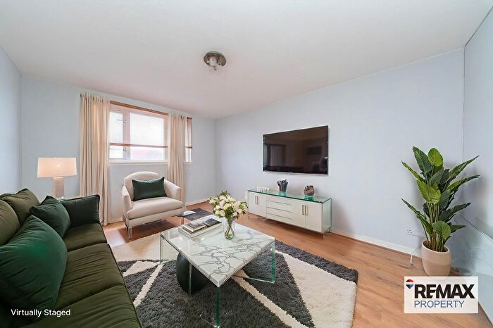 1 Bedroom Flat For Sale In Melbourne Street, Craigshill, Livingston, EH54