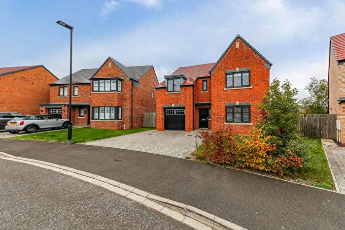 4 Bedroom Detached House For Sale In Barn Close, Moorfields, NE12