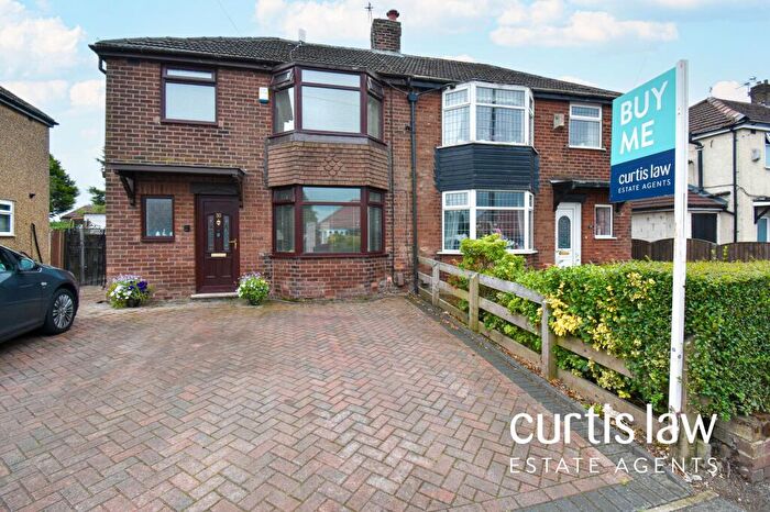 3 Bedroom Semi-Detached House For Sale In Old Bank Lane, Blackburn, BB2