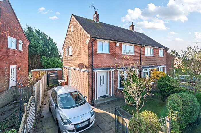 3 Bedroom Semi Detached House For Sale In Old Farm Drive, West Park, Leeds, LS16