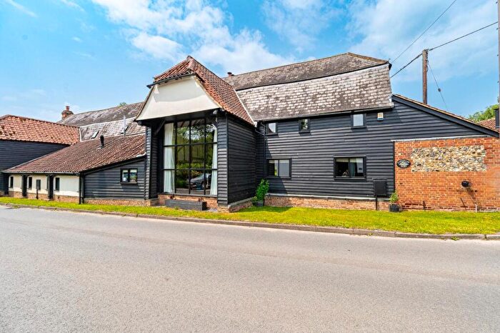 4 Bedroom Barn Conversion To Rent In Brookend, Stebbing, Dunmow, CM6