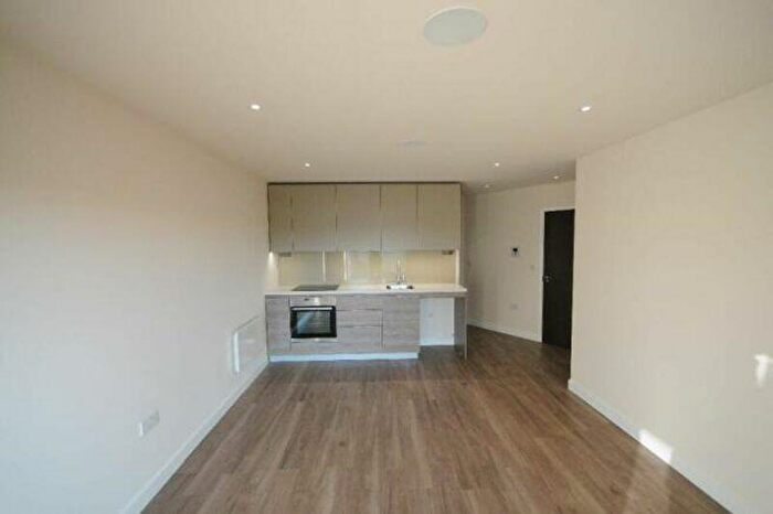 Flat To Rent In Chapman House, Aerodrome Road, London, NW9