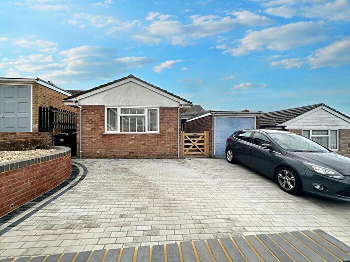 2 Bedroom Detached Bungalow For Sale In Wellington Road, Newhaven, BN9