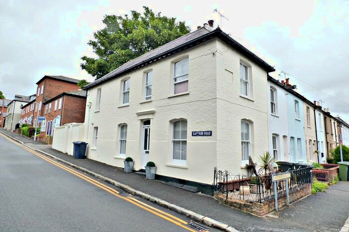3 Bedroom End Of Terrace House To Rent In Saffron Road, HP13
