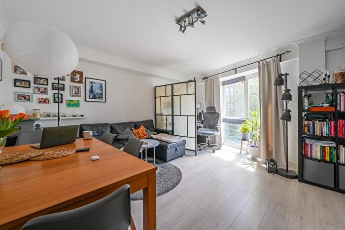 2 Bedroom Flat For Sale In Caraway Heights, Poplar High Street, London, E14