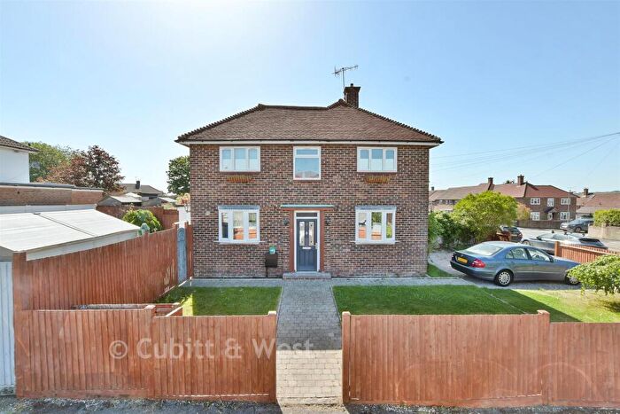 3 Bedroom Semi-Detached House For Sale In Radstock Way, Merstham, Surrey, RH1