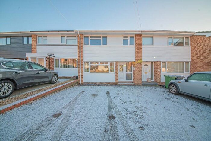 3 Bedroom Terraced House For Sale In Ormond Close, Fair Oak, Eastleigh, SO50