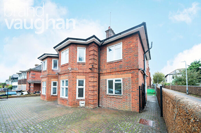 5 Bedroom Semi-Detached House To Rent In Nizells Avenue, Hove, BN3