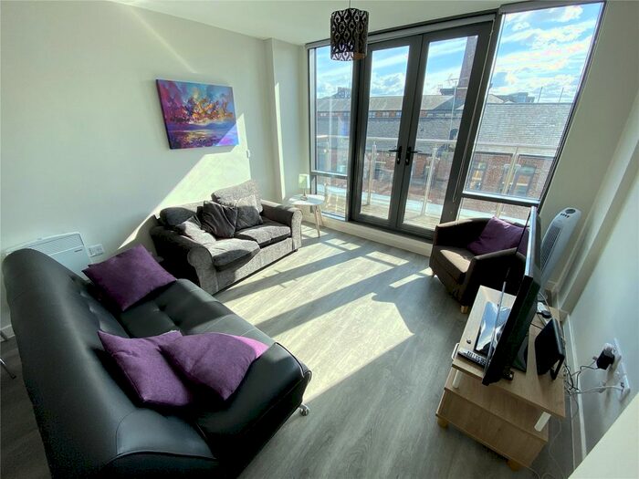 2 Bedroom Flat To Rent In East Street, Leeds, LS9