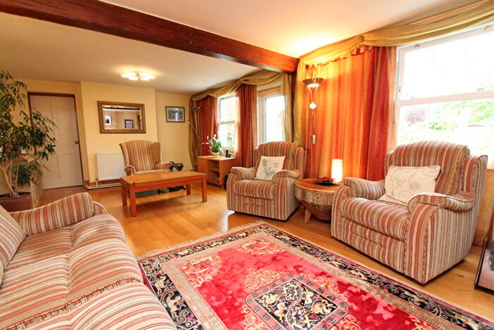 4 Bedroom Detached House For Sale In Astwick Road, Stotfold, Hitchin, SG5