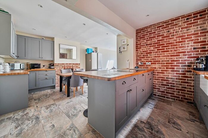 3 Bedroom Semi-Detached House For Sale In Jessie Road, Bedhampton, PO9